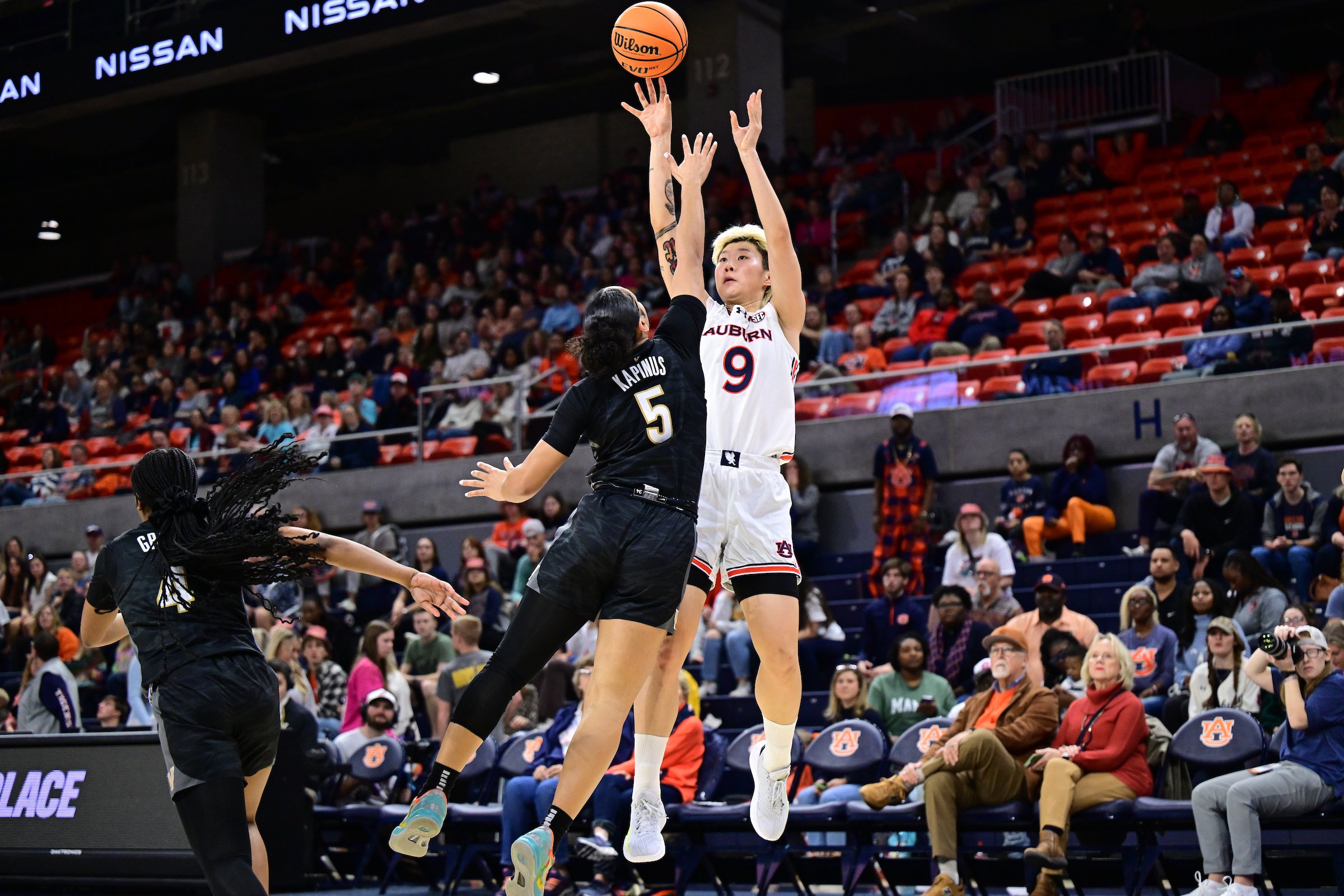 征戰(zhàn)NCAA！鄧雨婷：不太喜歡被稱為“李夢接班人” 未來想進(jìn)WNBA