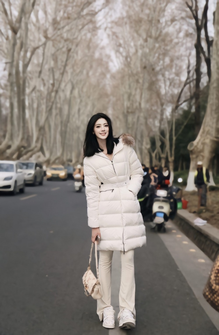 煙雨下江南！卓識游南京：卿言一句梧桐美 吾種梧桐滿京城